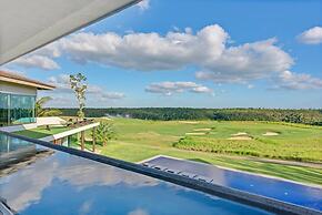 Modern 7BR Villa w Stunning Views of Golf Course