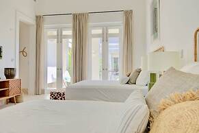 Villa Alta Gracia w Private Pool Designer Decor