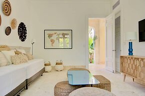 Villa Alta Gracia w Private Pool Designer Decor