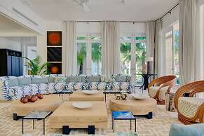 Villa Alta Gracia w Private Pool Designer Decor