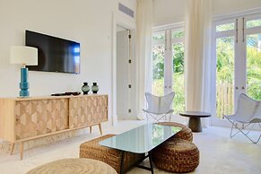 Villa Alta Gracia w Private Pool Designer Decor
