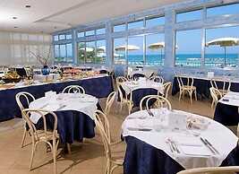 Hotel Caravelle