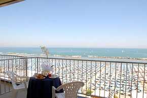 Hotel Caravelle
