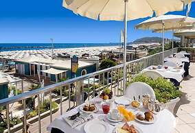 Hotel Caravelle