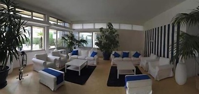 Hotel Caravelle