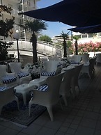 Hotel Caravelle