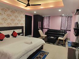 Raj Mahal Rooms & Banquet Hall