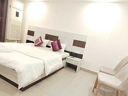 Raj Mahal Rooms & Banquet Hall