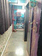 Raj Mahal Rooms & Banquet Hall