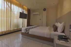 Hotel Shrimmaya