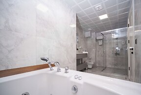 Alion Hotel