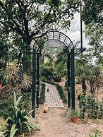 Quinta Pavo Real Complex by Acomodo