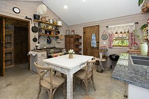 Quinta Pavo Real Complex by Acomodo