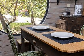Quinta Pavo Real Complex by Acomodo