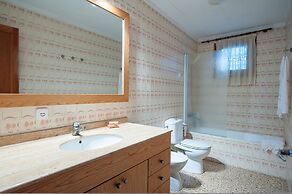 Miloca2 in Mallorca With 3 Bedrooms and 2 Bathrooms