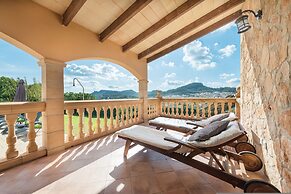 Solluna in Mallorca With 4 Bedrooms and 3 Bathrooms