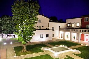 Palagio 13 in Chianti With Shared Pool