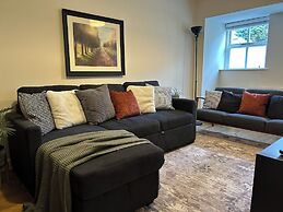 Cozy Manchester Hideaway With 2 Bedrooms