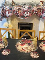 7-bed Beachside Retreat - Sleeps 14 & Pet Friendly