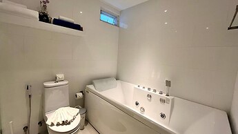 A11 - 2 Bdr Condo, Stunning Sea View, Karon Beach