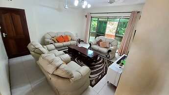 Sunset Paradise Apartments by Blodriff