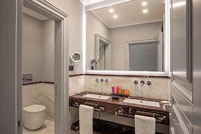 The Inn at the Spanish Steps Elegant Collection - The Gem