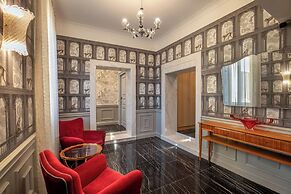 The Inn at the Spanish Steps Elegant Collection - The Gem