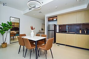 2bedroom Apt in Burj Crown