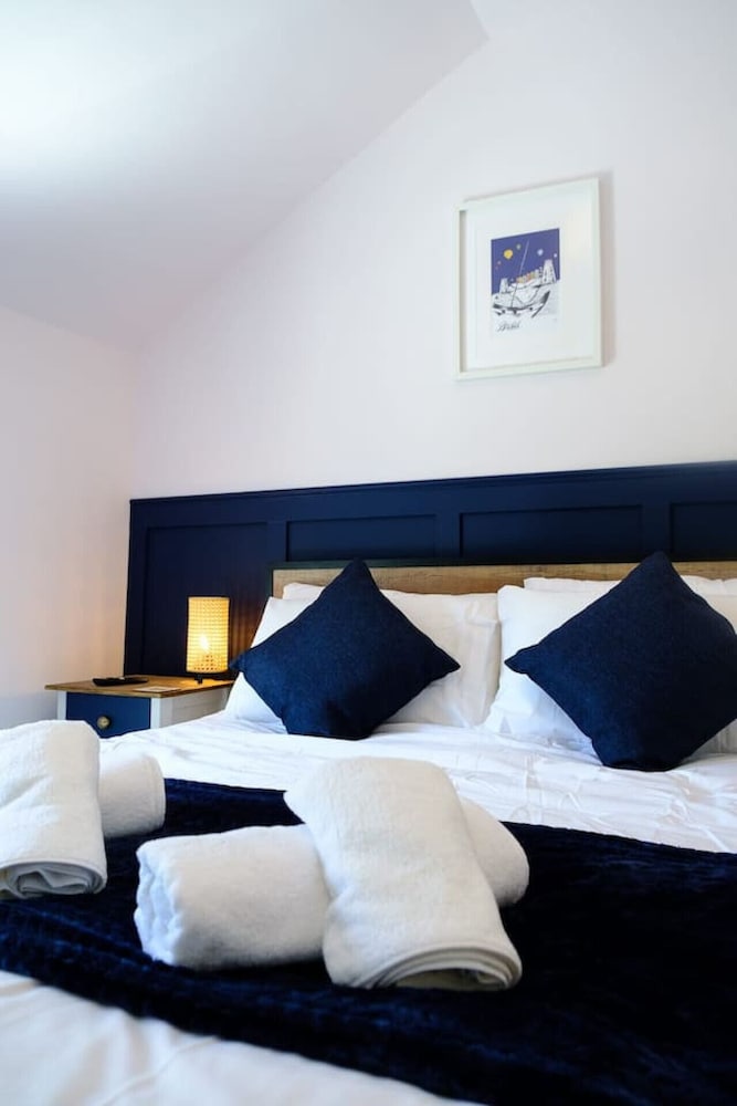 Wave Cottage Bristol