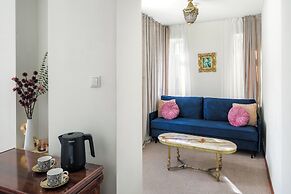 Old Time Aparthotel