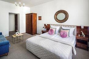 Old Time Aparthotel