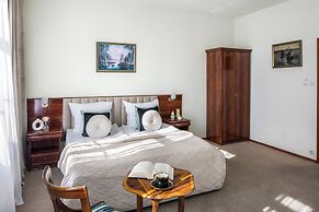 Old Time Aparthotel