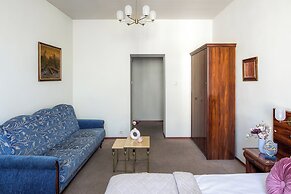 Old Time Aparthotel