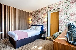 Sarah Hotel