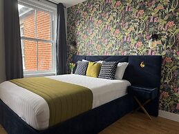 Sarah Hotel