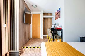 Sarah Hotel