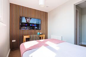 Sarah Hotel