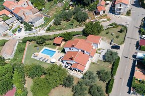 Pool House Robertino