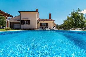 Pool House Robertino