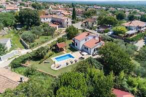 Pool House Robertino