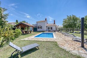 Pool House Robertino