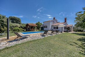 Pool House Robertino