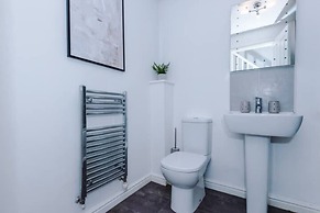 Lovely three bed home Manchester