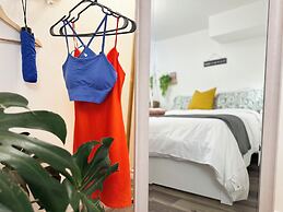 Sunrise BnB with Free Parking