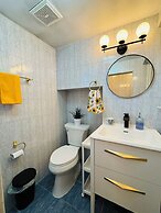 Sunrise BnB with Free Parking