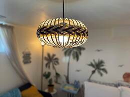 Sunrise BnB with Free Parking