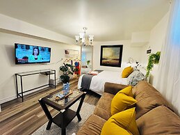Sunrise BnB with Free Parking