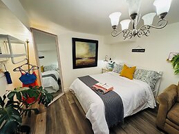 Sunrise BnB with Free Parking