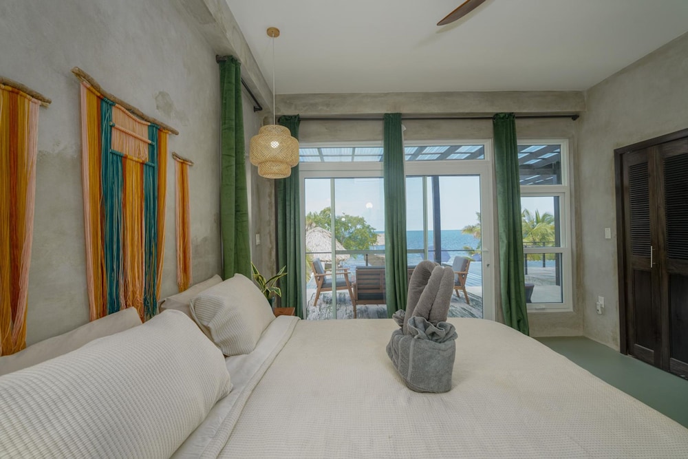 Conmigos 3 Bedroom Condo - Unit 2