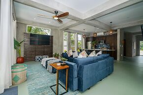 Conmigos 3 Bedroom Condo - Unit 1